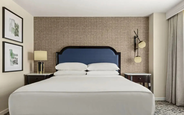 1 Bedroom Concierge Level Double Suite