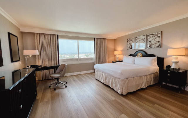 Deluxe Mobility Accessible Double room