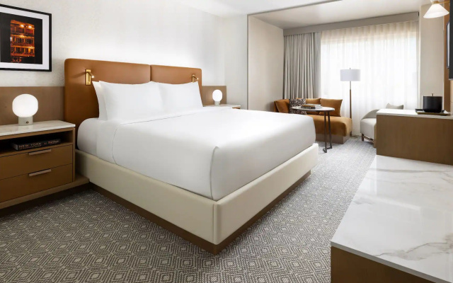 1 Bedroom Accessible Double Suite