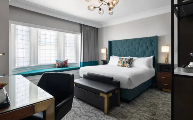 Deluxe Bay Window Double Suite