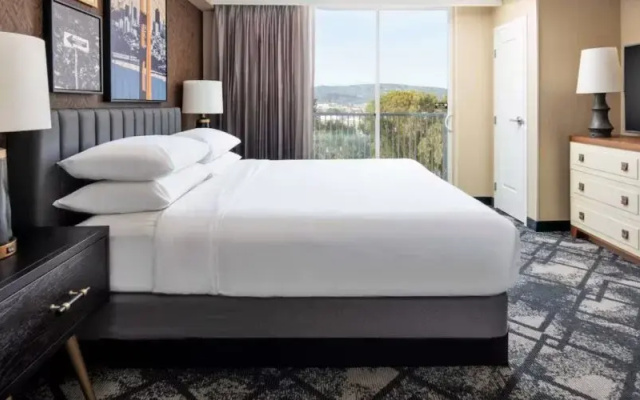 1 Bedroom Accessible Suite