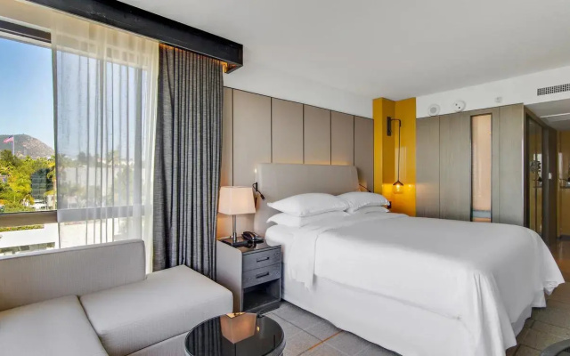 Large Corner Double room