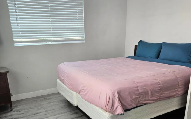 4 Bedrooms At Andrews Townhouse