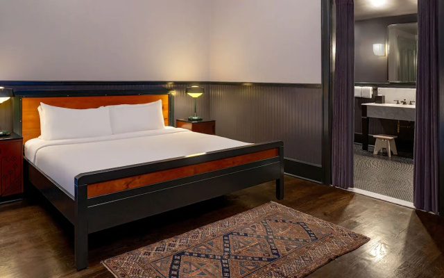 Double Bi-Level Suite