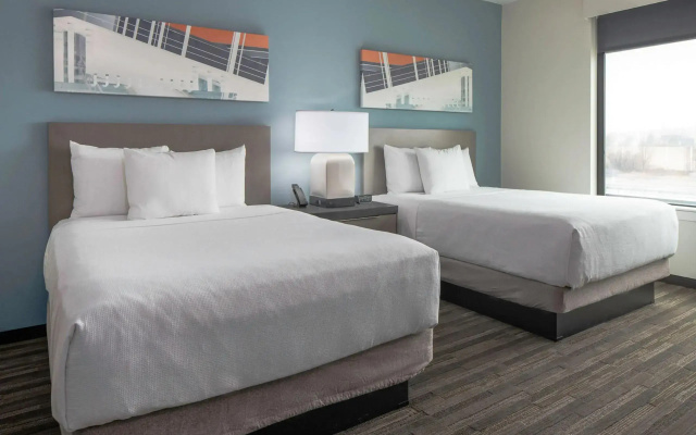 1 Bedroom Accessible Twin Kitchen Suite