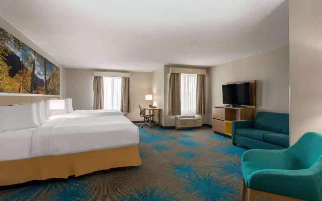 Deluxe Studio Suite