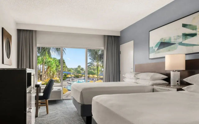 Twin room with pool view