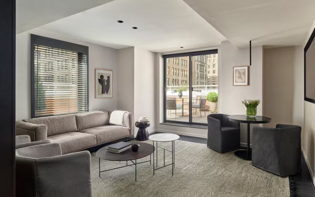 Premium Empire State with Terrace Double Suite