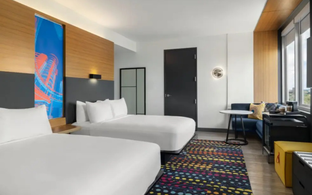 Aloft Twin room