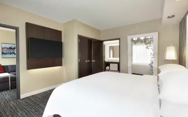 1-room Hearing Accessible Suite