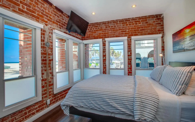 First Floor Junior Studio Suite oceanfront