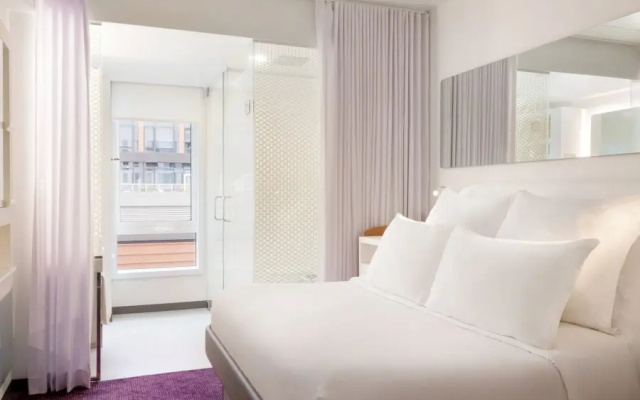 Premium Accessible Corner Double room