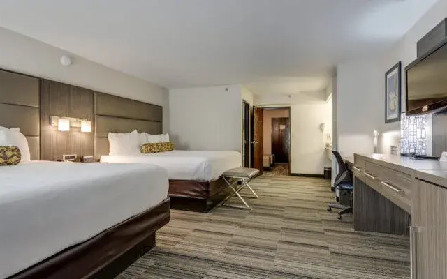 Quadruple Junior Suite
