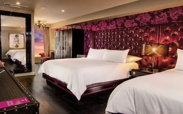 Classic Twin room