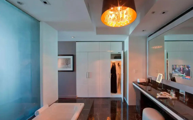 1 Bedroom Picasso Double Suite