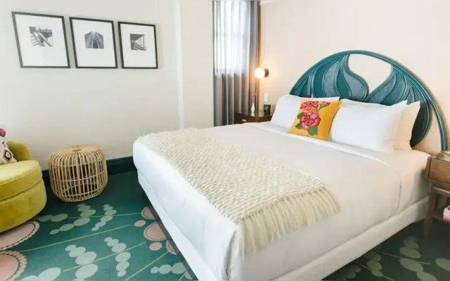 The Flossie Double Suite