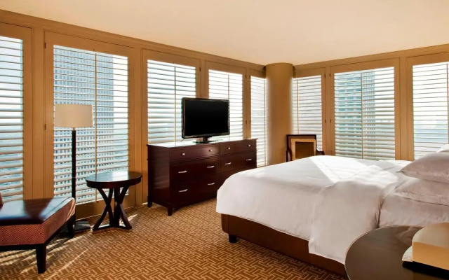 Presidential Double Club Suite