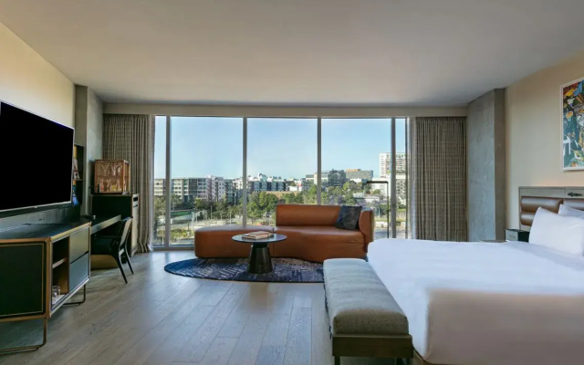 1 Bedroom Double Studio Suite City View