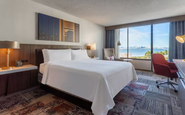 Double room with bay view