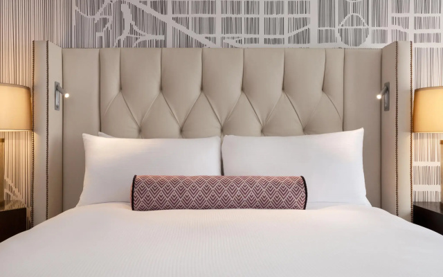 Capital Corner Double Suite