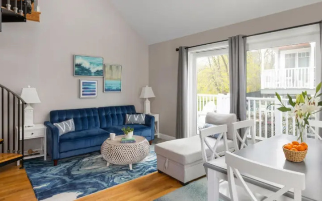 2 Bedrooms Loft Apartment