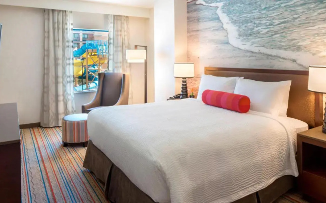 1 Bedroom Double Suite with balcony and with Waterpark view