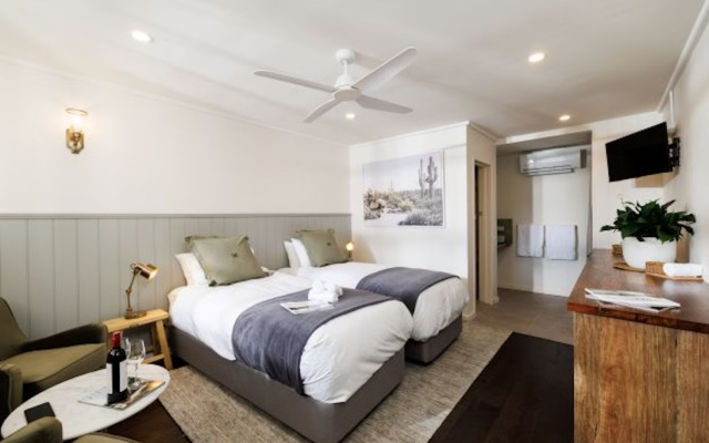 Deluxe Twin room