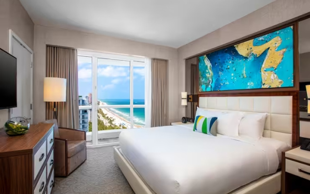 1 Bedroom Hearing Accessible Double Suite Partial Ocean View