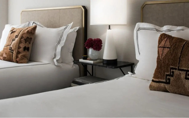 Deluxe Guest Twin room with city view