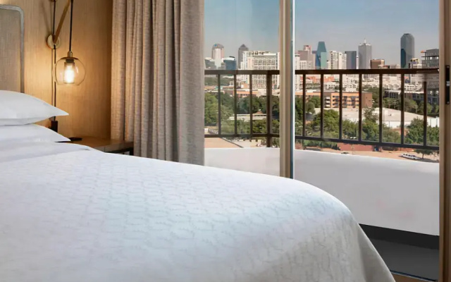 2 Bedrooms Suite with balcony