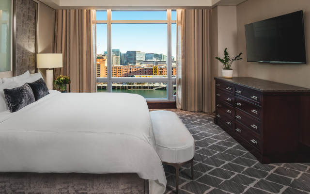 South Penthouse Suite