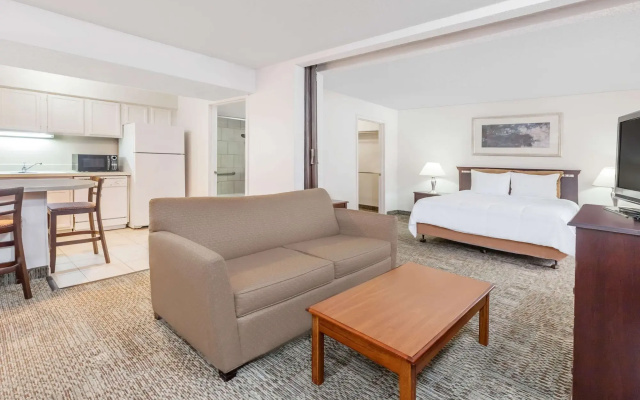 1 Bedroom Accessible Double Suite