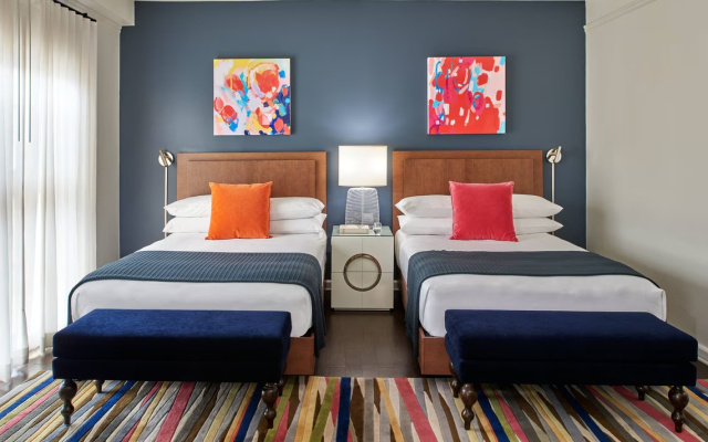 Quadruple room with city view