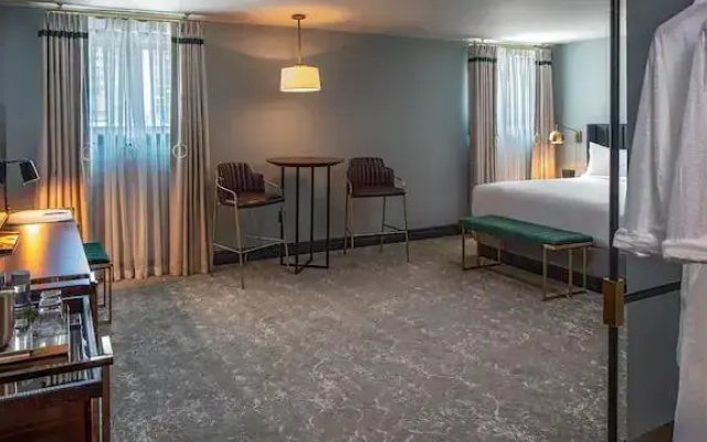 Accessible Tub Double room