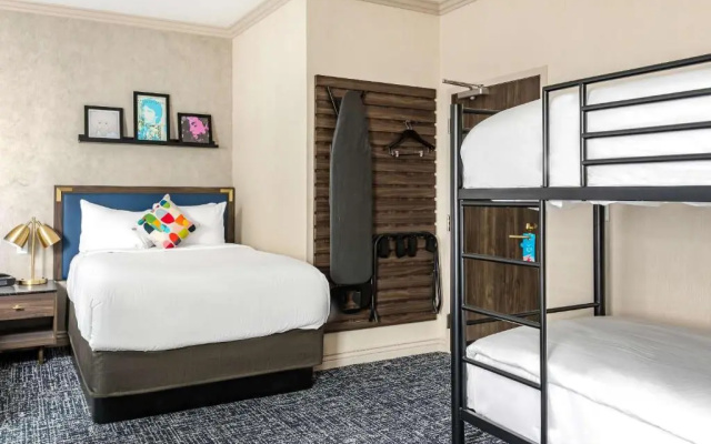 Executive Quadruple room