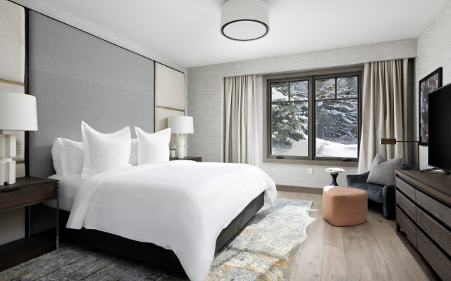 4 Bedrooms Whiskey Jack Residence