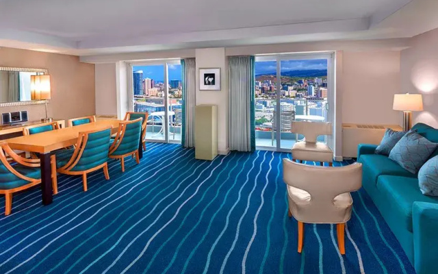 2 Bedrooms Deluxe Suite with mountain view