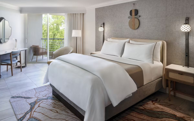 Executive Double Suite with balcony and with island view