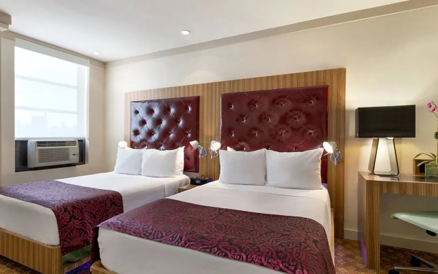 Silver Quadruple room
