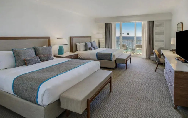 Quadruple Studio with balcony and oceanfront
