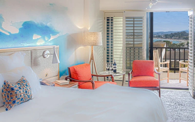 Double room with partial harbour view