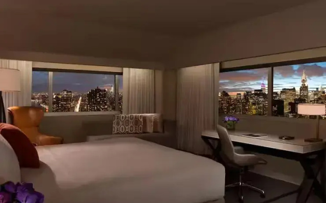 Premium Corner Double room with city view