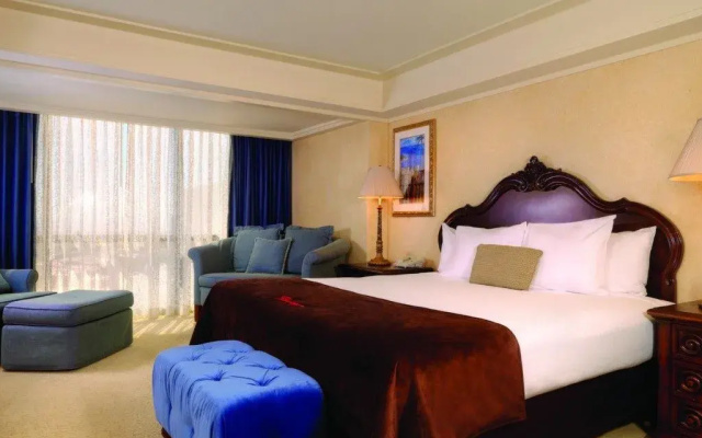 Royal High Roller View Double Suite