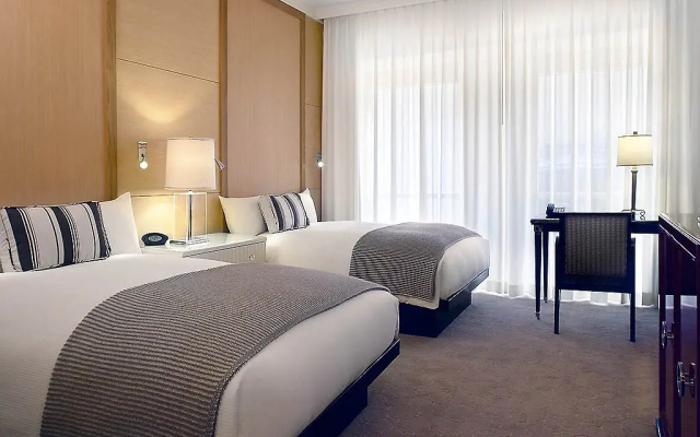 Superior room Beverly Boulevard View