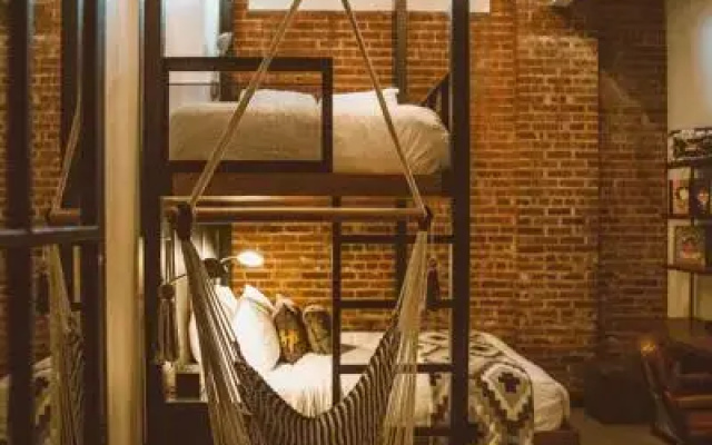Queen Bunkroom room