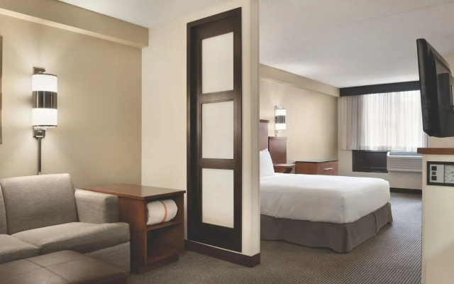 Accessible Roll-In Shower Double room (with sofa bed)