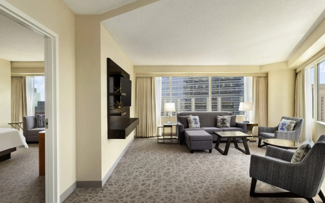 Executive Corner Suite