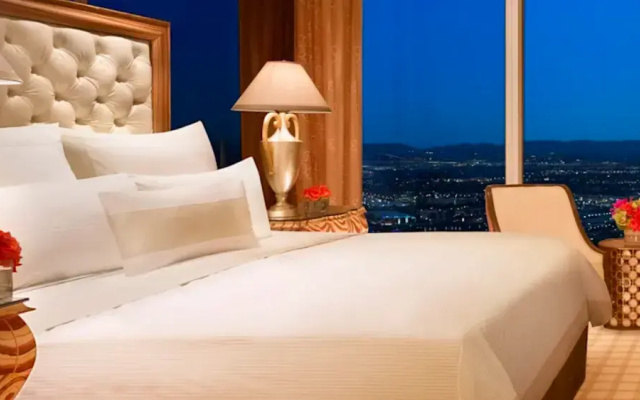 Parlor Wynn Double Tower Suite