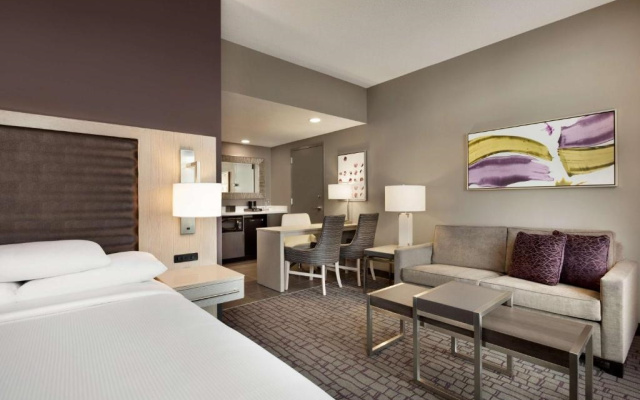 2 Bedrooms Accessible Double Suite