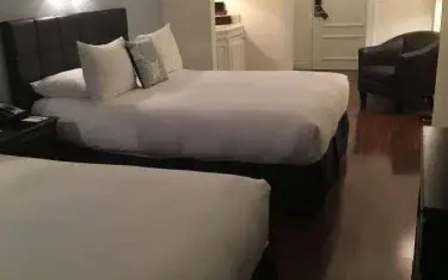 Twin Family Suite
